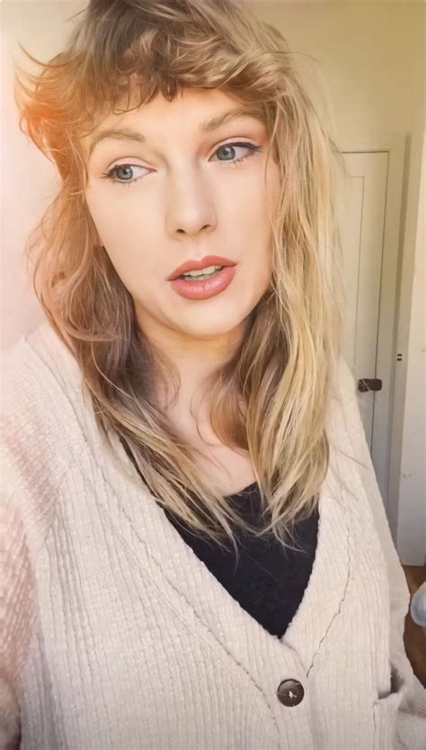 Taylor Swift Look Alike Instagram Body Artist