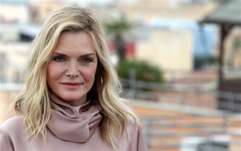 Michelle Pfeiffer Oggi Compie 62 Anni Tanti Auguri Allaffascinante