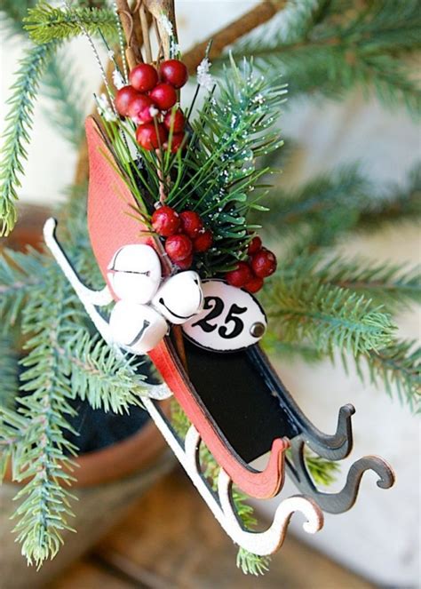 33 Creative And Fun Sleigh Décor Ideas For Christmas Digsdigs