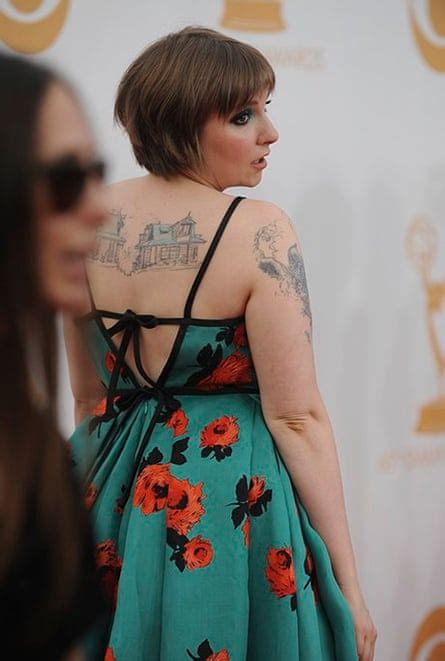 Lena Dunham Wears Prada To The Emmys Stylewatch Fashion The Guardian