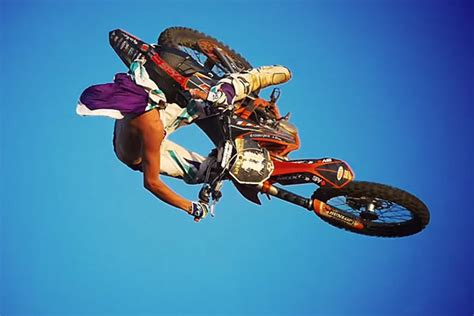2 85 films drop a like and subscribe! Du bon gros whip comme on les aime - MX Circuit.fr