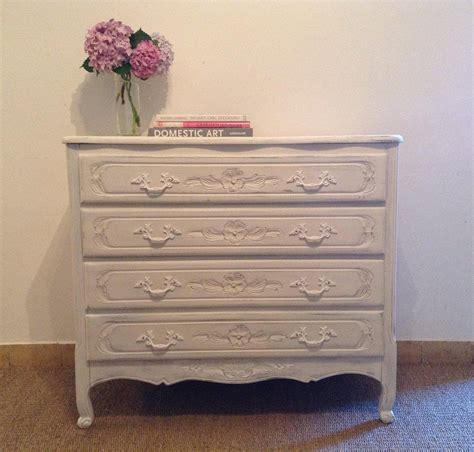 Cómoda antigua provenzal patinada Antique chest of drawers with old