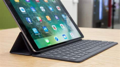 It also has a 5mp isight camera and 1.2mp facetime hd camera with autofocus, face detection, hybrid ir filter, backside illumination and hdr photos. Best iPad: Which iPad is best for me? | Expert Reviews