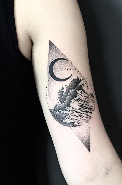 60 Of The Best Wave Tattoos Youll Ever See Tattooblend