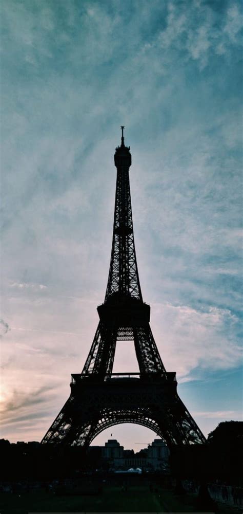 Pin By Shrusti Agrawal On Wanderlust Elmo Wallpaper Paris Eiffel Tower
