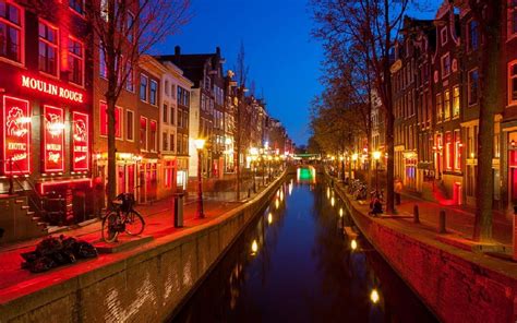 Отдых в Амстердаме: что посмотреть, ночная жизнь , лучшие отели города