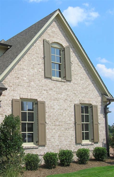 28 Exterior Paint Colors For Light Brick Homes