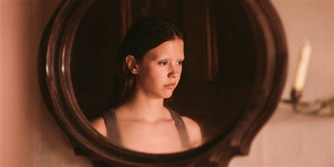 Why Mia Goth Plays Both Maxine And Pearl In X