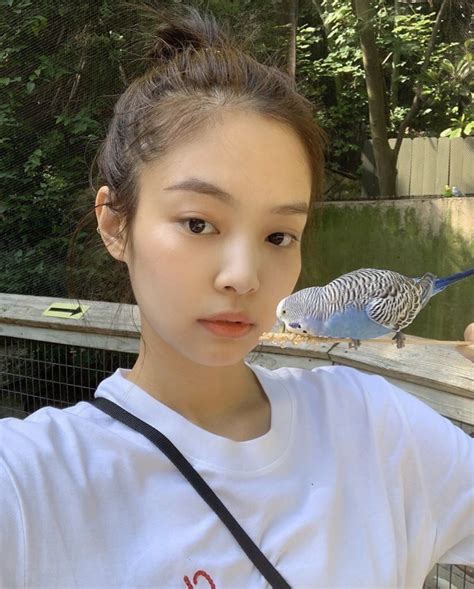 15 Times Blackpinks Jennie Showed Off Her Flawless No Makeup Bare Face