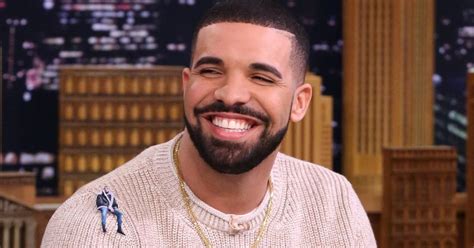 Drake Shaved Off His Beard And No One Is Ok Huffpost Life