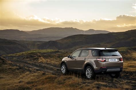 Meet the newest wildlife warrior! 2015 Land Rover Discovery Sport Receives New Ingenium ...