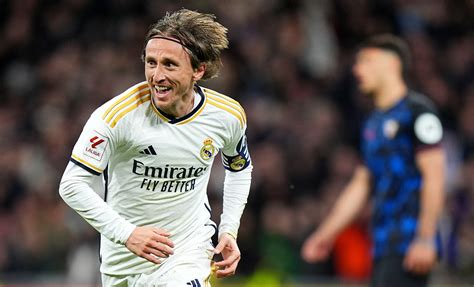 Luka Modric Wonder Goal Seals Tight Real Madrid Win Over Sevilla