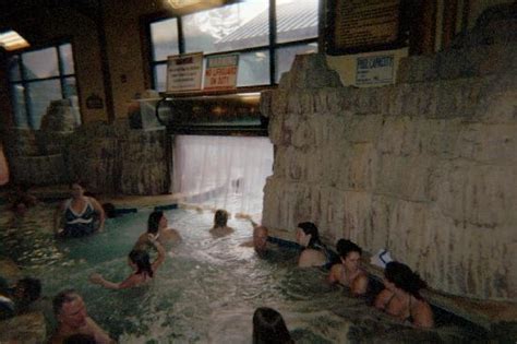 Our cabins with hot tubs are perfect for couples who are looking for a private getaway or for a family who wants to spend more quality time together. One of the 3 indoor/outdoor hottubs - Picture of ...