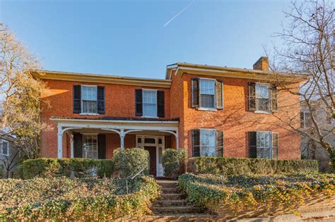 304 S Jefferson St Lexington Va 24450 Mls 866211 Redfin