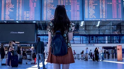 Namun, saat ini banyak yang menambahkan caption keren di setiap postingan instagram yang terkesan berlebihan. 15 Caption Liburan Lucu Singkat Super Keren buat Medsos ...