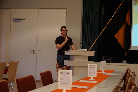 Le aragoste ballerine illustrate da aniek bartels sono tornate. Jahreshauptversammlung 2019 - Kolping Bobingen