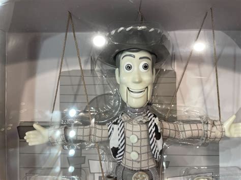 Photos Toy Story 2 Woodys Roundup Marionettes Arrive At Walt Disney