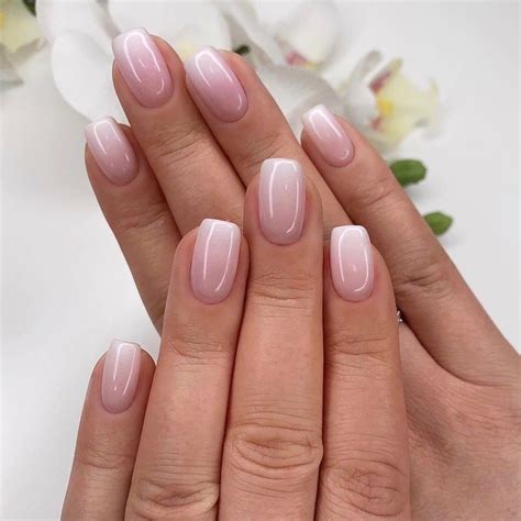 Creating French Ombre Short Nails To Elevate Your Style