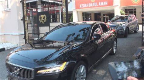 The menteri besar of kedah is the head of government in the malaysian state of kedah. KRISIS MENTERI BESAR KEDAH - YouTube