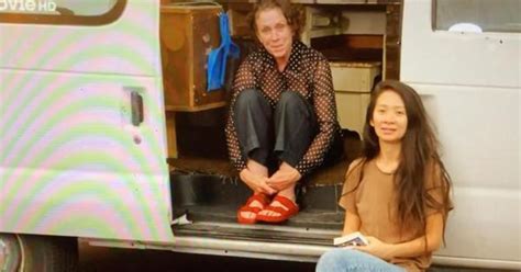 It was shot by british. Venezia, Zhao e McDormand collegate dal furgone del film ...