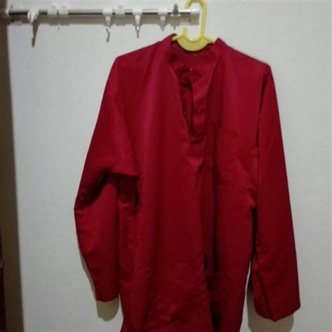 Warna yang sangat dominan di komunitas melayu riau adalah kuning keemasan, hijau lumut dan merah darah. 25+ Baju Kurung Melayu Merah, Trend Model!