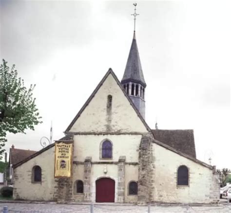 Iglesia Saint Amand Monumento En Thomery