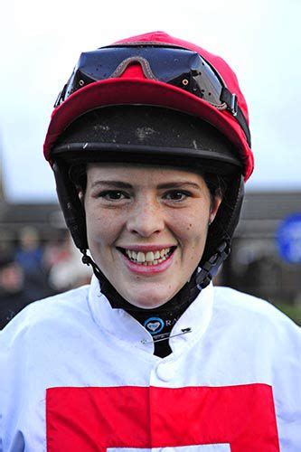 News Lizzie Kelly Announces Her Retirement From Riding