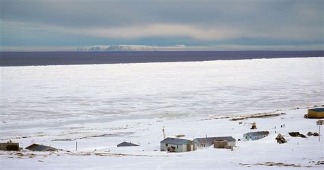 The diomede islands are two islands located in the bering strait between russia and the united states of america. 365sterne.de Fundstück Diomedes-Inseln
