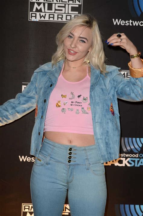 Maty Noyes At The Westwood One Backstage At Ama In Los Angeles 1118