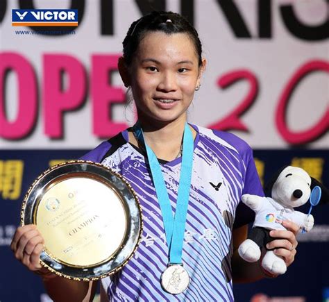 Victor's newest racket, the thruster f, is now available for purchase! Hong Kong Open Superseries: Son Wan ho , Tai Tzu Ying ...