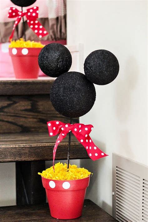 Here is a fun easy diy centerpiece. 29 Mickey Mouse Birthday Party Ideas - Spaceships and Laser Beams