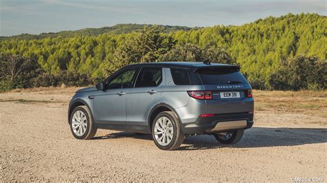 The land rover discovery sport is a compact luxury suv aimed at people who want a stylish and highly the discovery sport is a new model launched in 2015. 2020 Land Rover Discovery Sport (Color: Byron Blue) - Rear ...