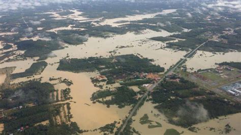 Berapakah luas wilayah daratan &perairan malaysia? Berapakah Angka Sebenar Korban Banjir Disember 2014?
