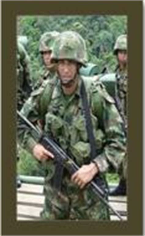 El ejército nacional de colombia (enc) es la fuerza militar terrestre legítima que opera en la república de colombia. ARMADA NACIONAL: UNIFORMES DEL EJERCITO NACIONAL COLOMBIANO DESDE 1810---2010