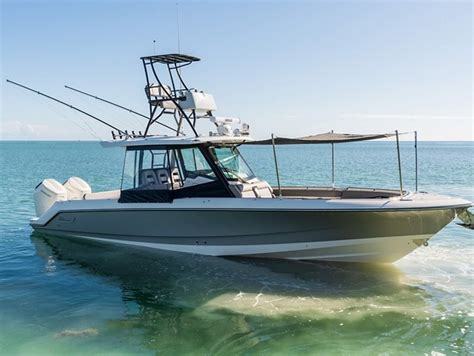 New Boston Whaler Outrage Centre Console Power Boats Boats Online For Sale Fibreglass