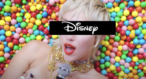 5 / 5 61 мнений. Disney censura Miley Cyrus e viene accusata di omofobia ...