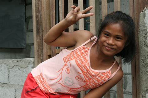 Manila Slum Girls