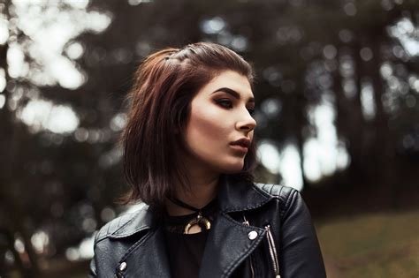 Wallpaper Leather Jackets Face Portrait Women Outdoors Depth Of Field Brunette Short