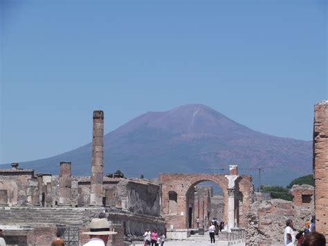 Pompeii And Vesuvius Pompei Archeologia