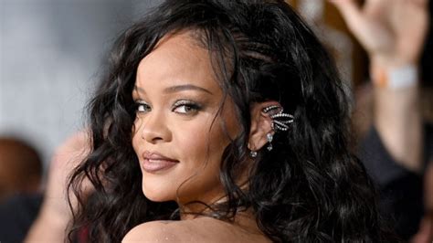 Rihanna Teases Super Bowl Appearance 5 Weeks From Today