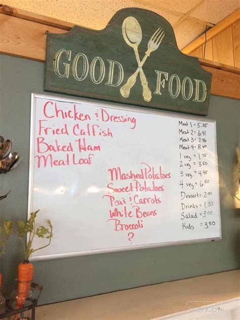 Maybe you would like to learn more about one of these? Menu of Mama's Kitchen in Gallatin, TN 37066