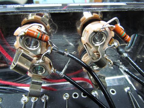 I do not solder the joining tabs outside the amplifier because they may not line up with the amplifiers holes properly. Chassis and Input Wiring on the Tweed Bandmaster/Super/Pro ...