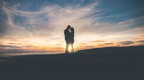 2560x1440 Resolution Love Couple Sunset 1440p Resolution Wallpaper