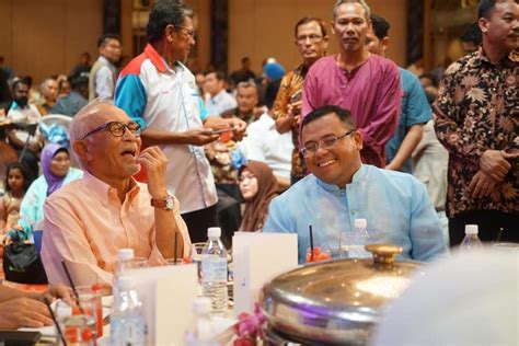 In terms of social wellbeing, spv 2030 outlines a few thoughtful initiatives to protect those that are economically vulnerable, such as those categorised under the b40 income bracket. Majlis Makan Malam Wawasan Kemakmuran Bersama 2030