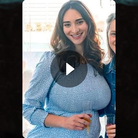 pregnant abigail shapiro pics broke the internet know your meme snapchat