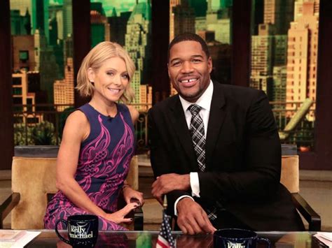Kelly Ripa Isnt Returning To Live Until Next Week Amid Anger Over