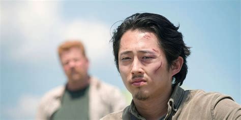 The Walking Deads Steven Yeun Felt Cramped Playing Beige Glenn R