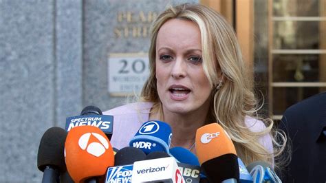 Stormy Daniels Must Pay 300k To Donald Trump After Losing Defamation