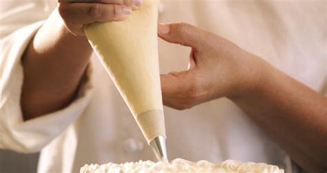 You can also top the mousse with some berries. How Long Can Buttercream Frosting Sit Out? | Our Everyday Life