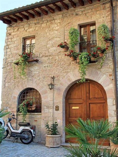 50 Beautiful Rustic Mediterranean Farmhouse Exterior Design Ideas